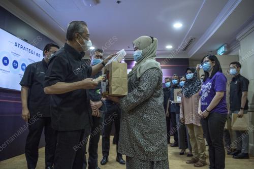 TAN SRI MUHYIDDIN YASSIN