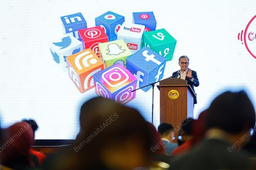 FAHMI FADZIL