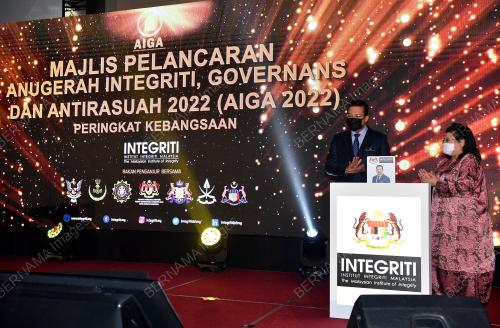 TAN SRI MOHD ZUKI ALI