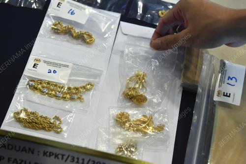 SERBUAN EMPAT PAJAK GADAI TIDAK BERLESEN