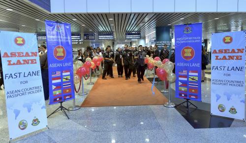 PTJ12_18122014_ASEAN_LANE