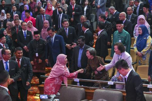 FADHLINA SIDEK