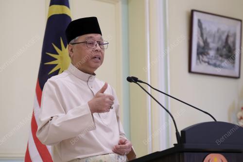 DATUK SERI ISMAIL SABRI YAAKOB