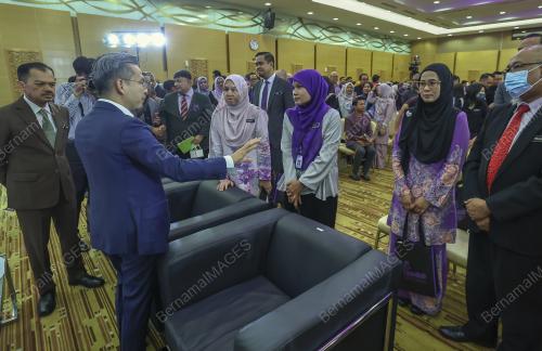 FAHMI FADZIL