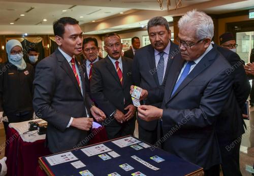 DATUK SERI HAMZAH ZAINUDIN