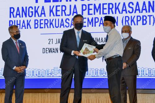 DATUK SERI REEZAL MERICAN NAINA MERICAN