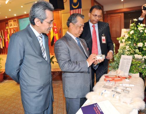 TAN SRI MUHYIDDIN YASSIN