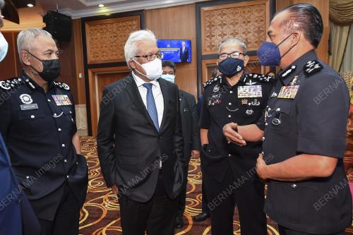 DATUK SERI HAMZAH ZAINUDDIN
