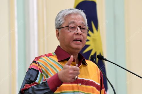 DATUK SERI ISMAIL SABRI YAAKOB