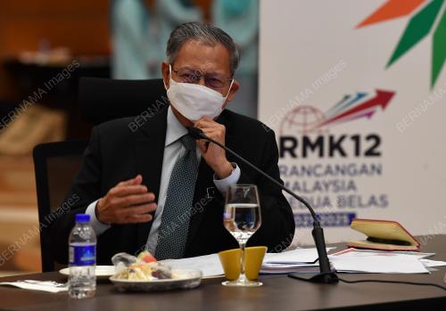 DATUK SERI MUSTAPA MOHAMED