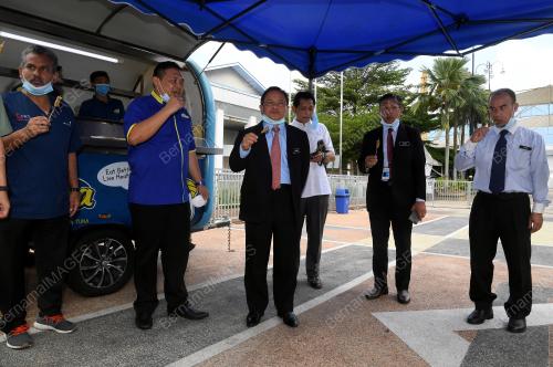 DATUK SERI AHMAD HAMZAH