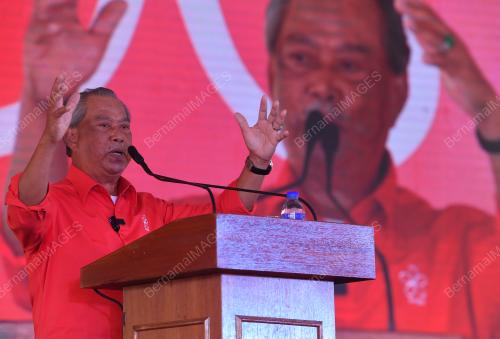 TAN SRI MUHYIDDIN YASSIN