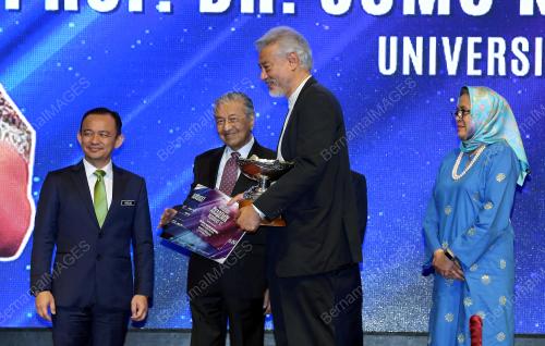 PTJ12_27112018_ANUGERAH_BN201811264708