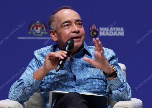 TAN SRI MOHAMED NAZIR TUN ABDUL RAZAK