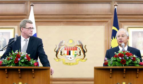 MOHD NAJIB TUN ABDUL RAZAK
