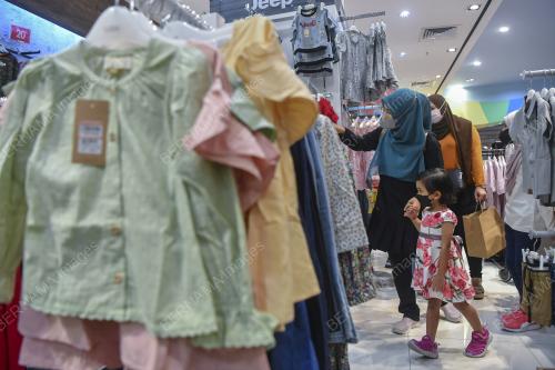 ANAK YATIM BELI BAJU RAYA