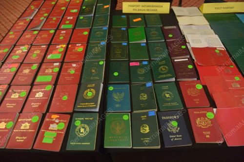 SIDANG MEDIA SINDIKIT PEMALSUAN DOKUMEN IMIGRESEN