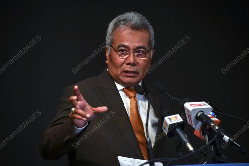 DATUK SERI MOHD REDZUAN YUSOF