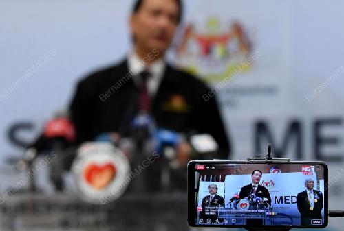 DATUK DR NOOR HISHAM ABDULLAH