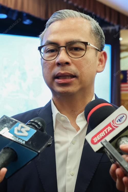 DATUK FAHMI FADZIL