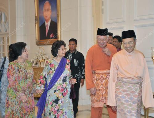 DATUK SERI MOHD NAJIB TUN ABDUL RAZAK