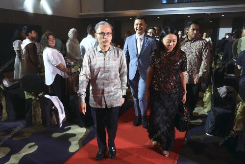 DATUK FAHMI FADZIL