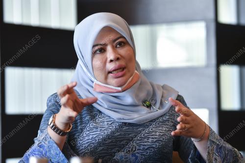 DATUK SERI RINA MOHD HARUN