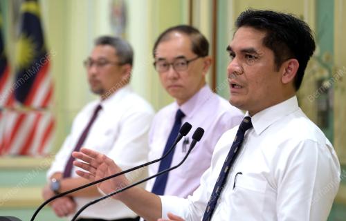 DR MOHD RADZI MD JIDIN