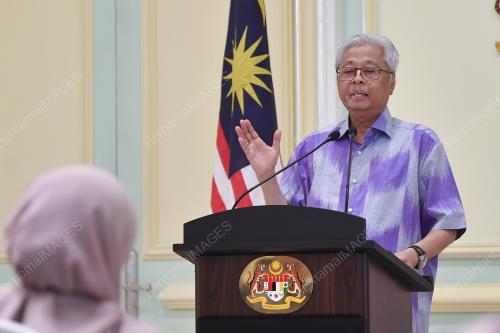 DATUK SERI ISMAIL SABRI YAAKOB
