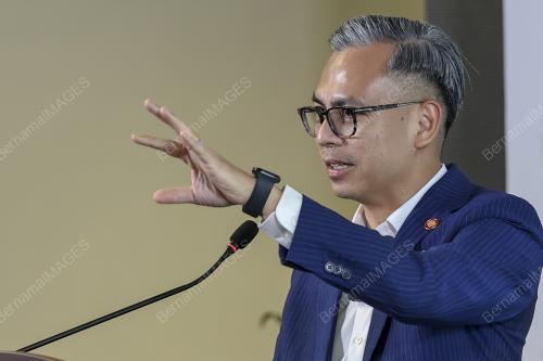 FAHMI FADZIL