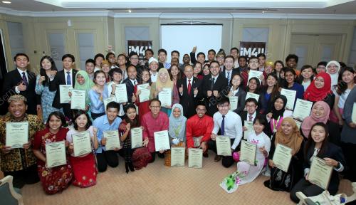 PTJ13_03112015_ASEAN_iM4U