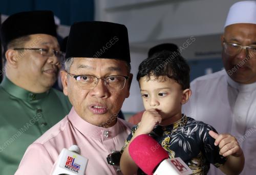 DATUK DR MOHD NA'IM MOKHTAR