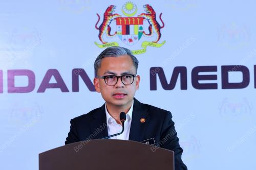 FAHMI FADZIL