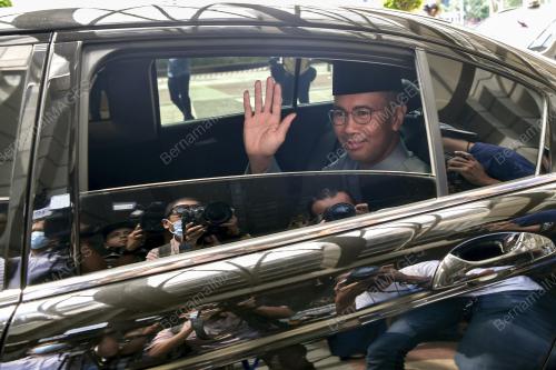 TENGKU DATUK SERI ZAFRUL ABDUL AZIZ