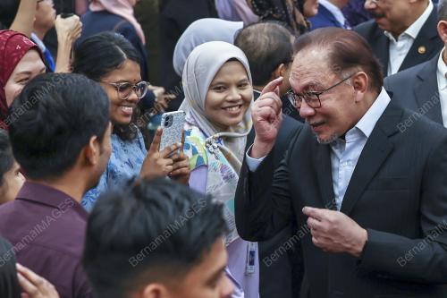 DATUK SERI ANWAR IBRAHIM