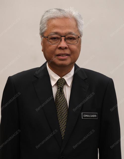 DATUK SERI ISMAIL SABRI YAAKOB