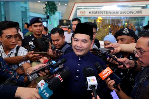 RAFIZI RAMLI
