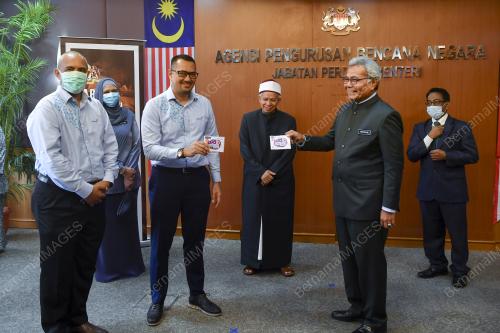 DATUK SERI MOHD REDZUAN MD YUSOF