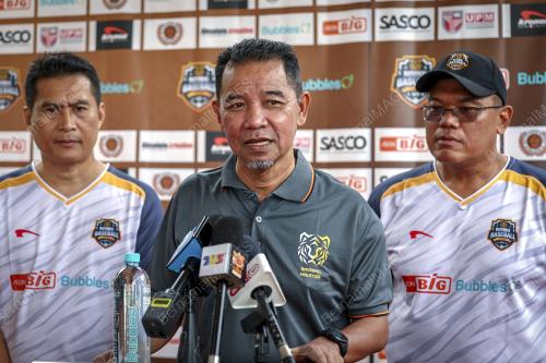 DATUK AHMAD SHAPAWI ISMAIL
