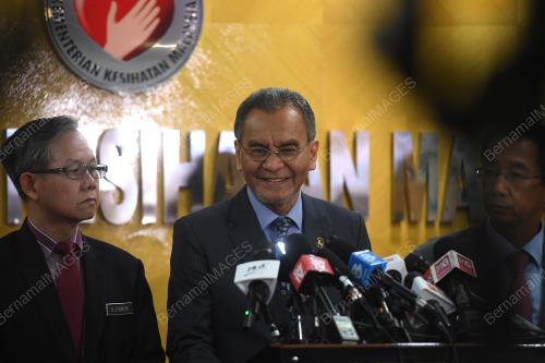 DATUK SERI DR DZULKEFLY AHMAD