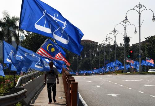 PTJ13_12042018_BENDERA