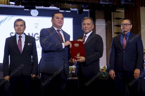 DATUK SERI RAMLAN HARUN