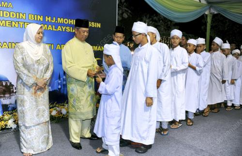 TAN SRI MUHYIDDIN YASSIN