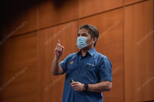 DATUK DR MOHD RADZI MD JIDIN