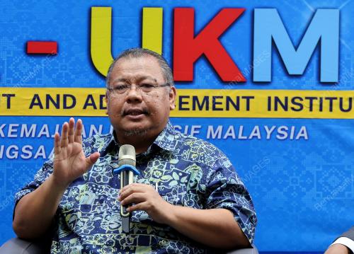 SESI BICARA PERSADA BERSAMA AHLI EKONOMI