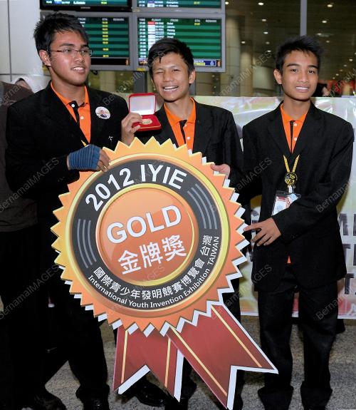 PTJ13_14022012_GOLD