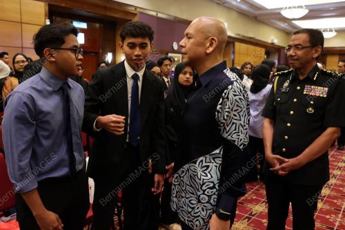DATUK ARMIZAN MOHD ALI