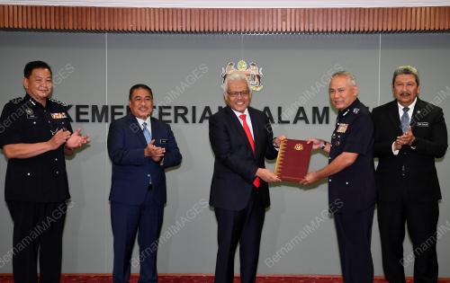 DATUK SERI HAMZAH ZAINUDIN