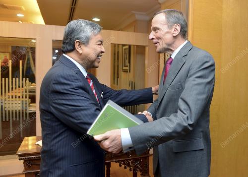 PTJ13_14112014_ZAHID
