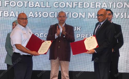 TAN SRI ANNUAR MUSA